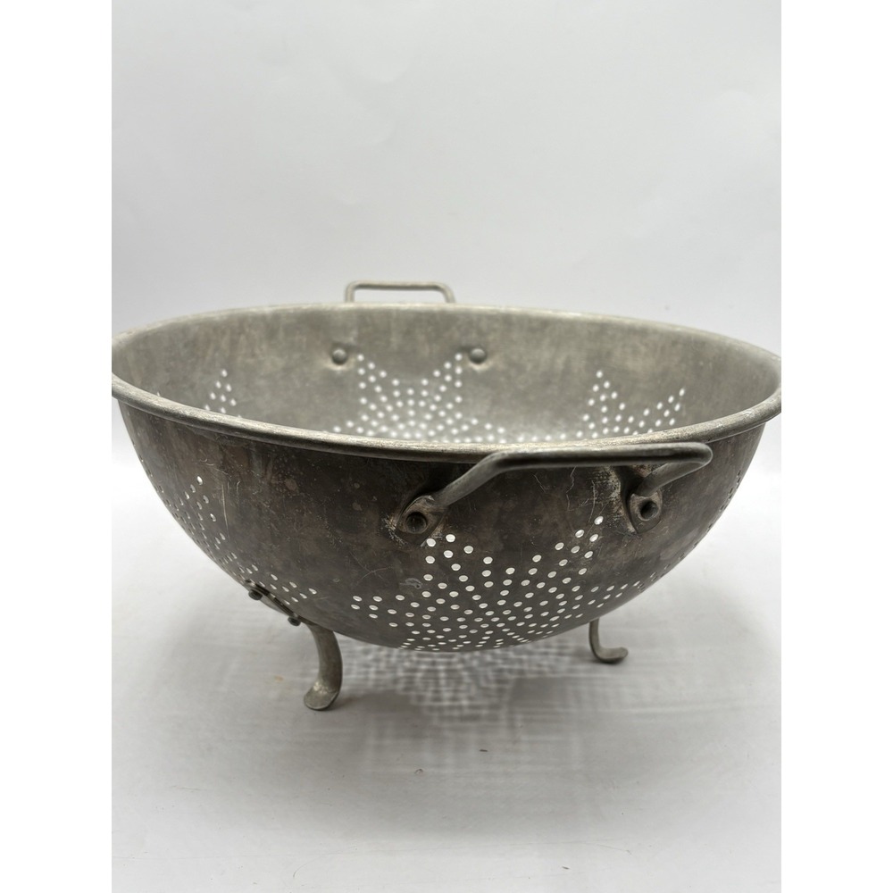 VTG 7 Star Colander 11" Aluminum 3 Footed Aged Patina Farm Primitive Cottage USA
